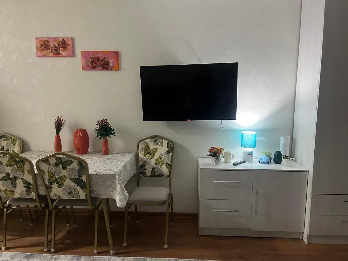 Apartment Студия В Центре Города, В «Золотом Квадрате» Almaty